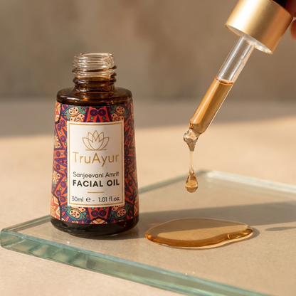 Óleo Facial Noturno Ayurvédico Antienvelhecimento com Óleo de Bakuchi, Tâmaras e Lichia